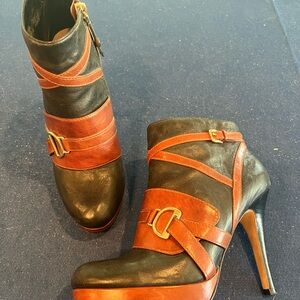 Cole Haan Black & Tan leather booties